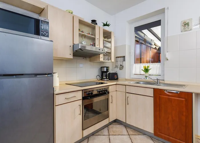 Appartement With Veranda Torunska By Renters