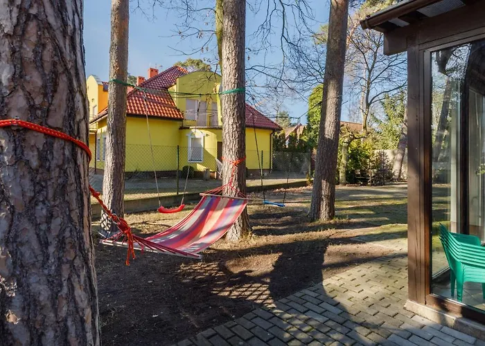 Appartement With Veranda Torunska By Renters *