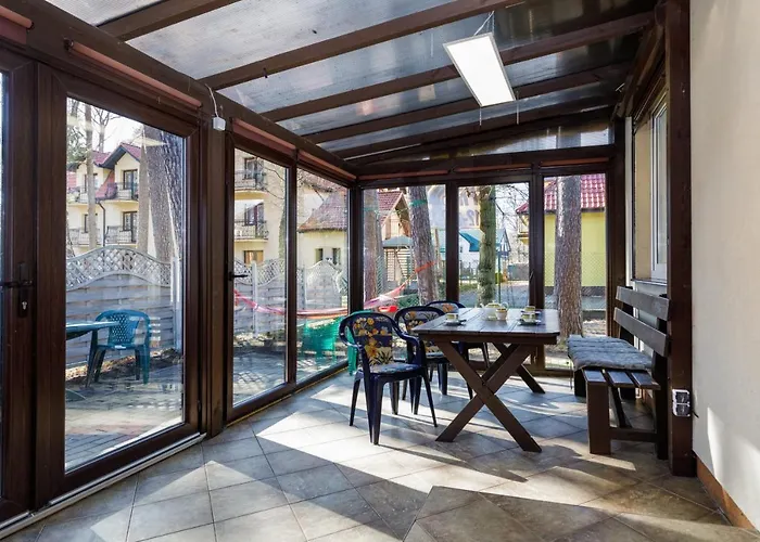 Appartement With Veranda Torunska By Renters *