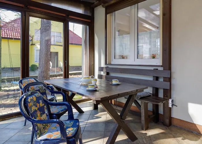 Appartement With Veranda Torunska By Renters *